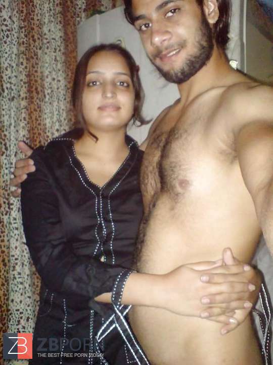 540px x 720px - Pakistani Lahore Chick Saima With Her BEAU - ZB Porn