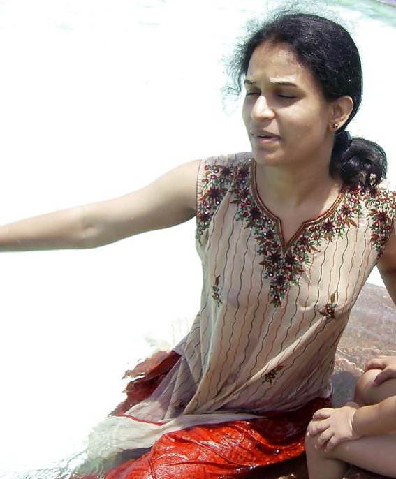 Indian Women bathing at sea ganga - ZB Porn