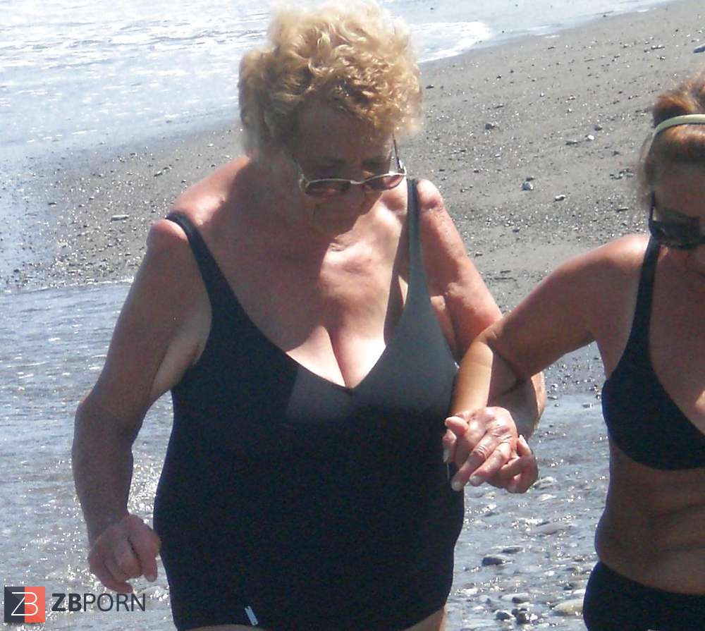 Granny Plumper Beach Zb Porn