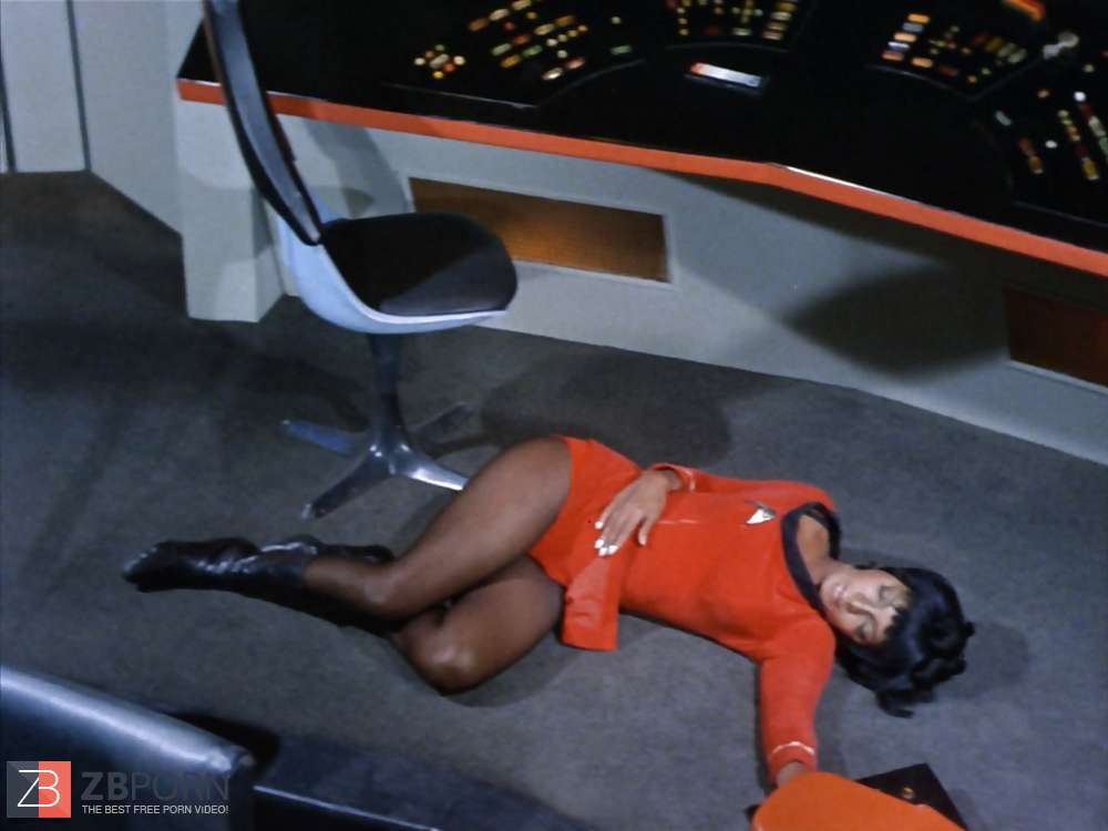 Naked Nichelle Nichols in Star Trek V: The Final Frontier < - Free porn  tube at mobile phone